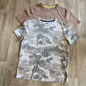 Old Navy Youth Boy’s Set of 2 Tees YL Camo & Kaki